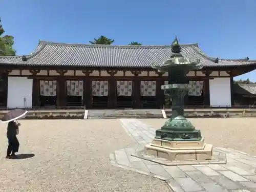 法隆寺の本殿