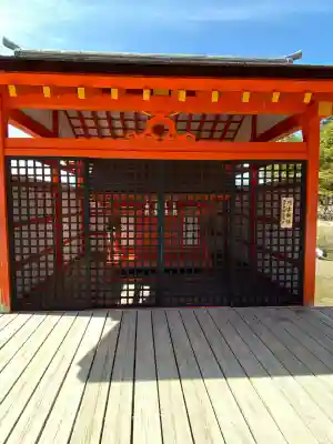 厳島神社の{uncategorized: "未分類", other: "その他", undefined: "問題あり", building: "その他建物", grave: "お墓", sacred_gate: "鳥居", guardian: "狛犬", statue: "像", buddha: "仏像", history: "歴史", nature: "自然", garden: "庭園", animal: "動物", pagoda: "塔", temizu: "手水舎", mountain_gate: "山門・神門", sanctuary: "本殿・本堂", subordinate: "末社・摂社", art: "芸術", scenery: "景色", jizo: "地蔵", ema: "絵馬", goshuin: "御朱印", omikuji: "おみくじ", items: "授与品その他", amulet: "お守り", goshuincho: "御朱印帳", eats: "食事", festival: "お祭り", votive_dance: "神楽", shichigosan: "七五三参", wedding: "結婚式", experience: "体験その他", initially: "初詣", around: "周辺", anti_infection: "感染症対策"}