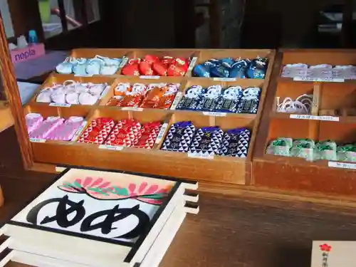 新井薬師（梅照院）の授与品その他