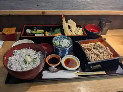 鶴岡八幡宮の周辺