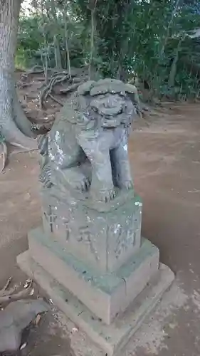 七百餘所神社 の狛犬
