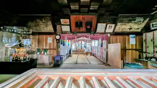 飯綱神社の本殿・本堂