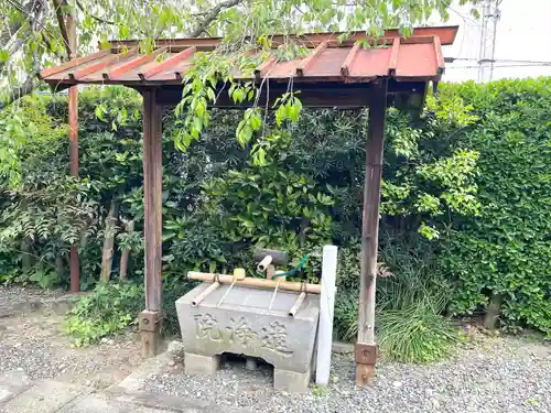 遣浄院（常楽寺塔頭）の手水舎