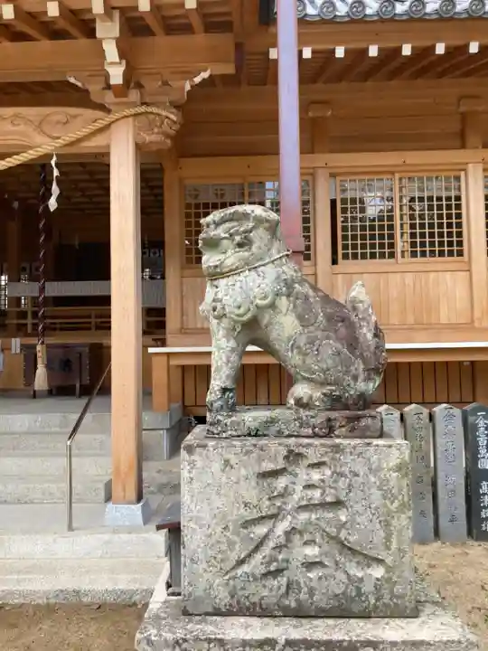 炬口八幡神社の狛犬