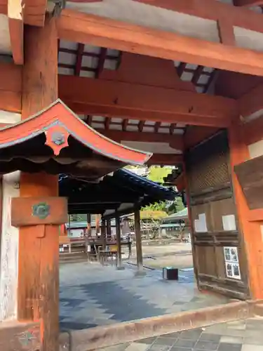 氷室神社の山門