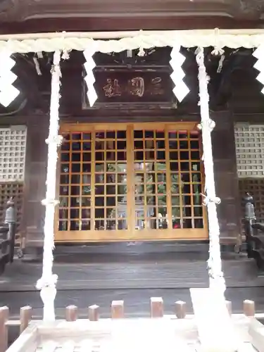 三囲神社の本殿・本堂
