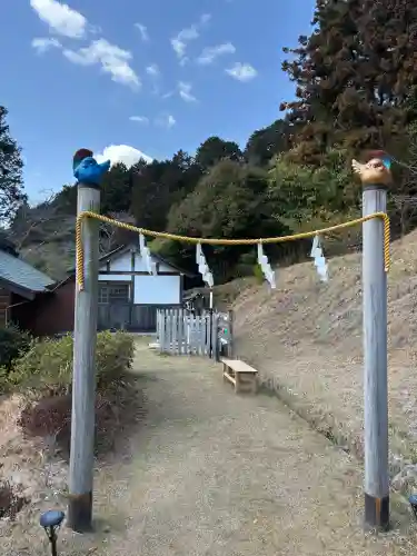 谷崎天神社の{uncategorized: "未分類", other: "その他", undefined: "問題あり", building: "その他建物", grave: "お墓", sacred_gate: "鳥居", guardian: "狛犬", statue: "像", buddha: "仏像", history: "歴史", nature: "自然", garden: "庭園", animal: "動物", pagoda: "塔", temizu: "手水舎", mountain_gate: "山門・神門", sanctuary: "本殿・本堂", subordinate: "末社・摂社", art: "芸術", scenery: "景色", jizo: "地蔵", ema: "絵馬", goshuin: "御朱印", omikuji: "おみくじ", items: "授与品その他", amulet: "お守り", goshuincho: "御朱印帳", eats: "食事", festival: "お祭り", votive_dance: "神楽", shichigosan: "七五三参", wedding: "結婚式", experience: "体験その他", initially: "初詣", around: "周辺", anti_infection: "感染症対策"}