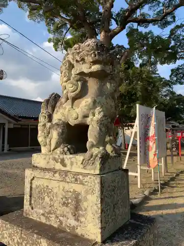 都波岐奈加等神社の狛犬