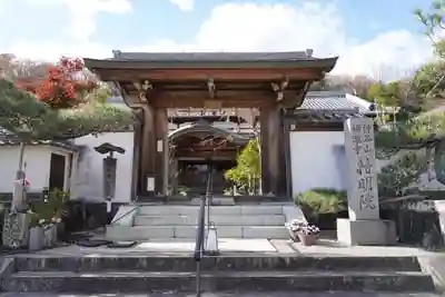 神谷稲荷明神社の山門