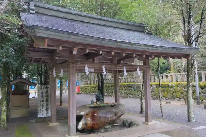 丹生川上神社(中社)の手水舎