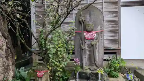極楽寺（霊鷲山感應院極楽律寺）の地蔵