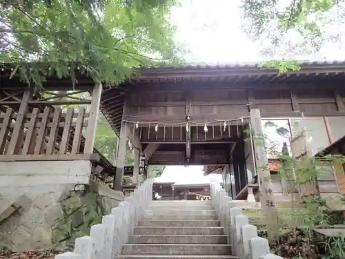 大鷲神社の山門・神門