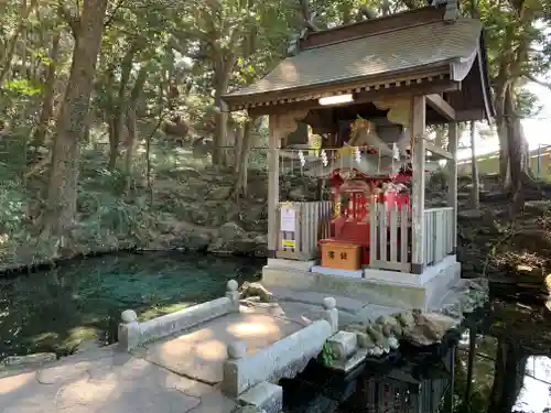 泉神社の末社