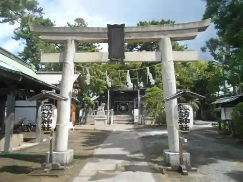 片瀬諏訪神社の鳥居