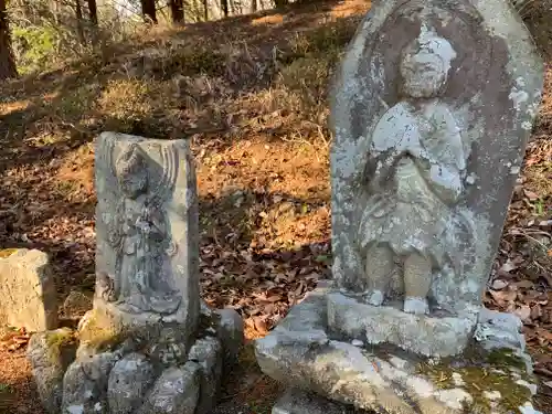 見渡神社　日枝神社の像