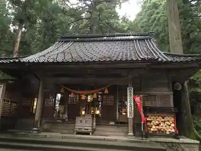 雄山神社中宮祈願殿のその他建物