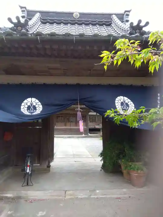 善立寺の山門・神門