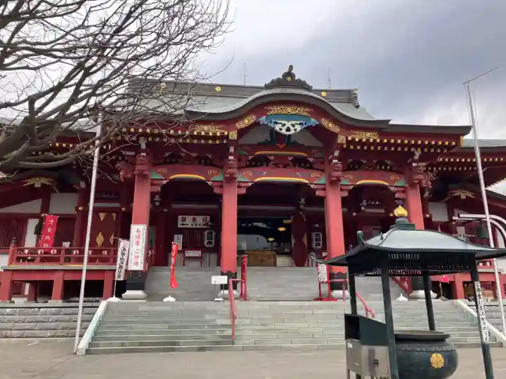 成田山札幌別院新栄寺の本殿・本堂