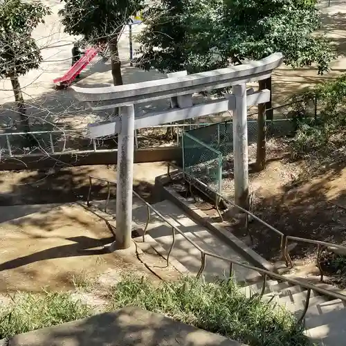 高稲荷神社の鳥居