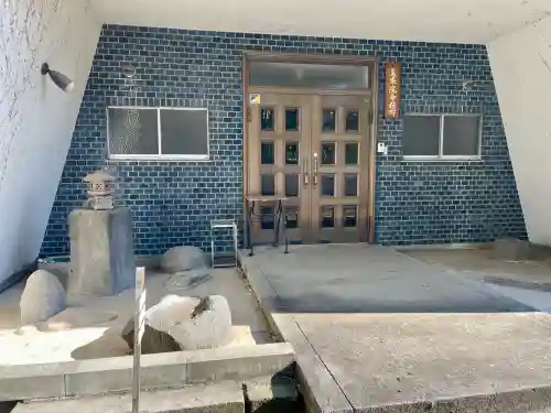 真乗院の{uncategorized: "未分類", other: "その他", undefined: "問題あり", building: "その他建物", grave: "お墓", sacred_gate: "鳥居", guardian: "狛犬", statue: "像", buddha: "仏像", history: "歴史", nature: "自然", garden: "庭園", animal: "動物", pagoda: "塔", temizu: "手水舎", mountain_gate: "山門・神門", sanctuary: "本殿・本堂", subordinate: "末社・摂社", art: "芸術", scenery: "景色", jizo: "地蔵", ema: "絵馬", goshuin: "御朱印", omikuji: "おみくじ", items: "授与品その他", amulet: "お守り", goshuincho: "御朱印帳", eats: "食事", festival: "お祭り", votive_dance: "神楽", shichigosan: "七五三参", wedding: "結婚式", experience: "体験その他", initially: "初詣", around: "周辺", anti_infection: "感染症対策"}