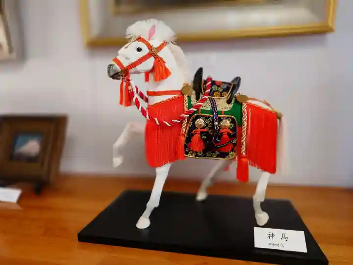 座間神社の{uncategorized: "未分類", other: "その他", undefined: "問題あり", building: "その他建物", grave: "お墓", sacred_gate: "鳥居", guardian: "狛犬", statue: "像", buddha: "仏像", history: "歴史", nature: "自然", garden: "庭園", animal: "動物", pagoda: "塔", temizu: "手水舎", mountain_gate: "山門・神門", sanctuary: "本殿・本堂", subordinate: "末社・摂社", art: "芸術", scenery: "景色", jizo: "地蔵", ema: "絵馬", goshuin: "御朱印", omikuji: "おみくじ", items: "授与品その他", amulet: "お守り", goshuincho: "御朱印帳", eats: "食事", festival: "お祭り", votive_dance: "神楽", shichigosan: "七五三参", wedding: "結婚式", experience: "体験その他", initially: "初詣", around: "周辺", anti_infection: "感染症対策"}