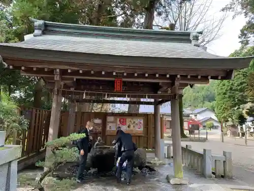 足助八幡宮の手水舎