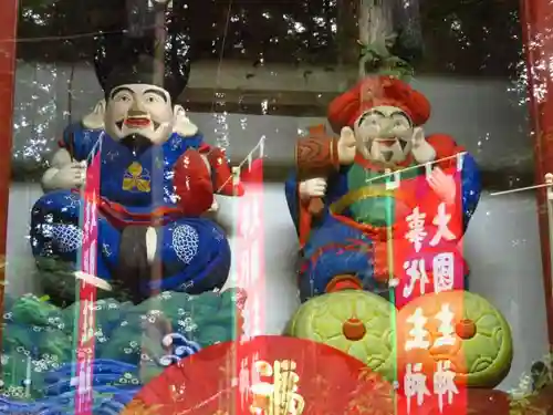 北口本宮冨士浅間神社の像