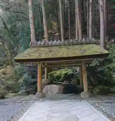 身延山 祖廟拝殿の手水