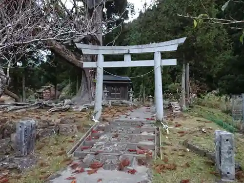 諏訪社の鳥居