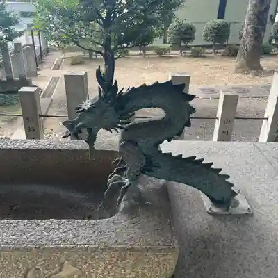 外山神社の手水舎