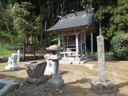 横見神社の本殿