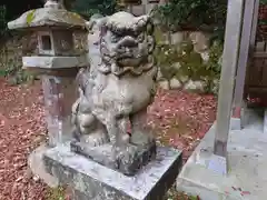 湯泉神社の狛犬