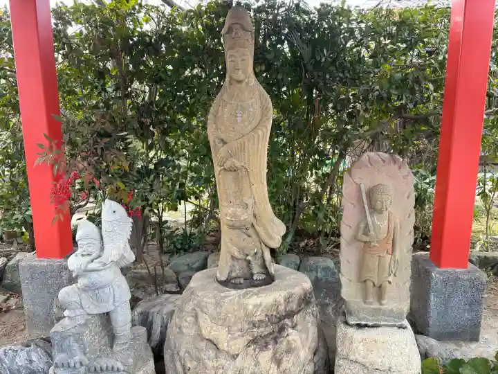 蓮光院 初馬寺の{uncategorized: "未分類", other: "その他", undefined: "問題あり", building: "その他建物", grave: "お墓", sacred_gate: "鳥居", guardian: "狛犬", statue: "像", buddha: "仏像", history: "歴史", nature: "自然", garden: "庭園", animal: "動物", pagoda: "塔", temizu: "手水舎", mountain_gate: "山門・神門", sanctuary: "本殿・本堂", subordinate: "末社・摂社", art: "芸術", scenery: "景色", jizo: "地蔵", ema: "絵馬", goshuin: "御朱印", omikuji: "おみくじ", items: "授与品その他", amulet: "お守り", goshuincho: "御朱印帳", eats: "食事", festival: "お祭り", votive_dance: "神楽", shichigosan: "七五三参", wedding: "結婚式", experience: "体験その他", initially: "初詣", around: "周辺", anti_infection: "感染症対策"}