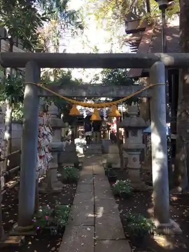 高円寺氷川神社の鳥居