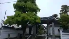 聖徳寺の山門