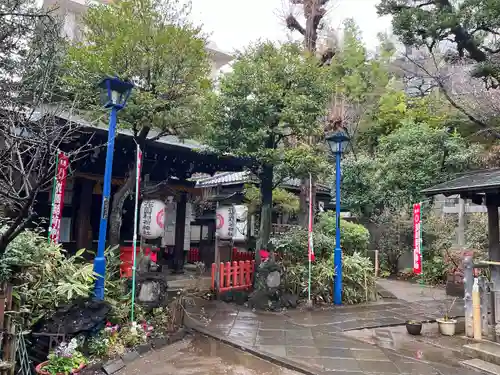 花園稲荷神社の本殿