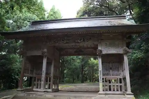 倭文神社の山門