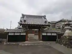 行明寺の山門