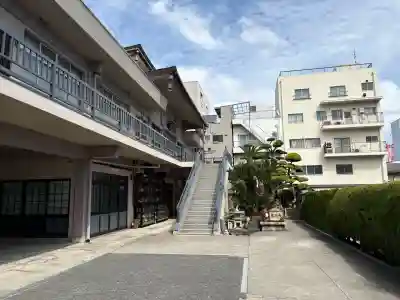 龍淵寺（龍渕寺）の{uncategorized: "未分類", other: "その他", undefined: "問題あり", building: "その他建物", grave: "お墓", sacred_gate: "鳥居", guardian: "狛犬", statue: "像", buddha: "仏像", history: "歴史", nature: "自然", garden: "庭園", animal: "動物", pagoda: "塔", temizu: "手水舎", mountain_gate: "山門・神門", sanctuary: "本殿・本堂", subordinate: "末社・摂社", art: "芸術", scenery: "景色", jizo: "地蔵", ema: "絵馬", goshuin: "御朱印", omikuji: "おみくじ", items: "授与品その他", amulet: "お守り", goshuincho: "御朱印帳", eats: "食事", festival: "お祭り", votive_dance: "神楽", shichigosan: "七五三参", wedding: "結婚式", experience: "体験その他", initially: "初詣", around: "周辺", anti_infection: "感染症対策"}