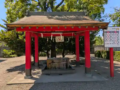 元郷氷川神社の{uncategorized: "未分類", other: "その他", undefined: "問題あり", building: "その他建物", grave: "お墓", sacred_gate: "鳥居", guardian: "狛犬", statue: "像", buddha: "仏像", history: "歴史", nature: "自然", garden: "庭園", animal: "動物", pagoda: "塔", temizu: "手水舎", mountain_gate: "山門・神門", sanctuary: "本殿・本堂", subordinate: "末社・摂社", art: "芸術", scenery: "景色", jizo: "地蔵", ema: "絵馬", goshuin: "御朱印", omikuji: "おみくじ", items: "授与品その他", amulet: "お守り", goshuincho: "御朱印帳", eats: "食事", festival: "お祭り", votive_dance: "神楽", shichigosan: "七五三参", wedding: "結婚式", experience: "体験その他", initially: "初詣", around: "周辺", anti_infection: "感染症対策"}