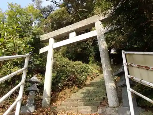 阿麻氐留神社の鳥居