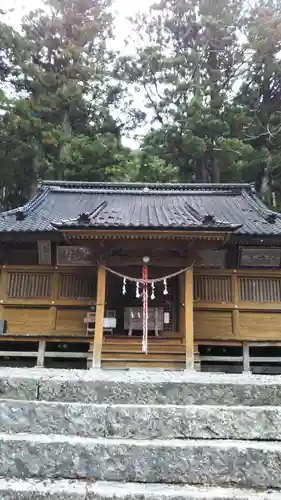 六神石神社の本殿