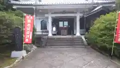 願成就院の本殿