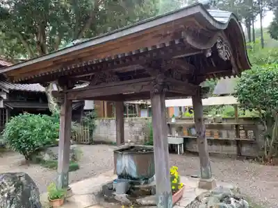 真勝寺の手水舎