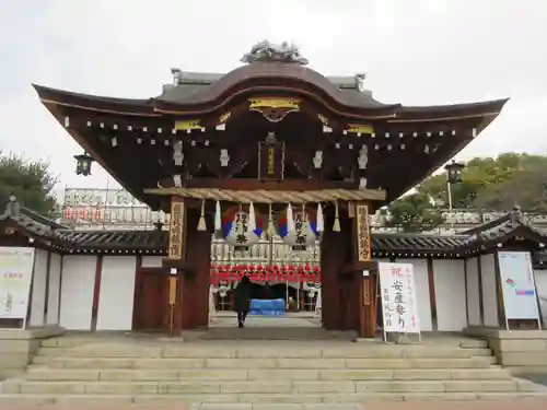 射楯兵主神社の山門