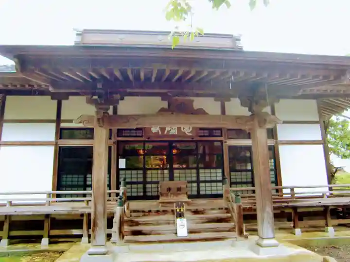 恵隆寺(立木千手観音)の本殿・本堂