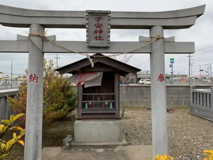 稲荷神社の本殿・本堂