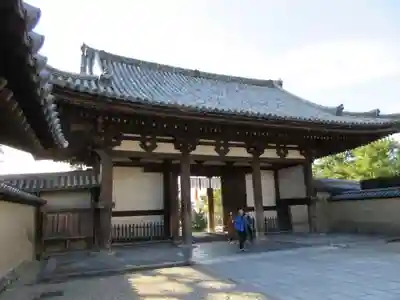 法隆寺の山門・神門