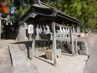 乙事諏訪神社の手水舎