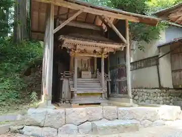 白鳥神社の本殿・本堂